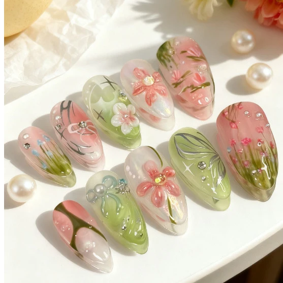 Künstlerisches Floral Design Press-On Nagelset