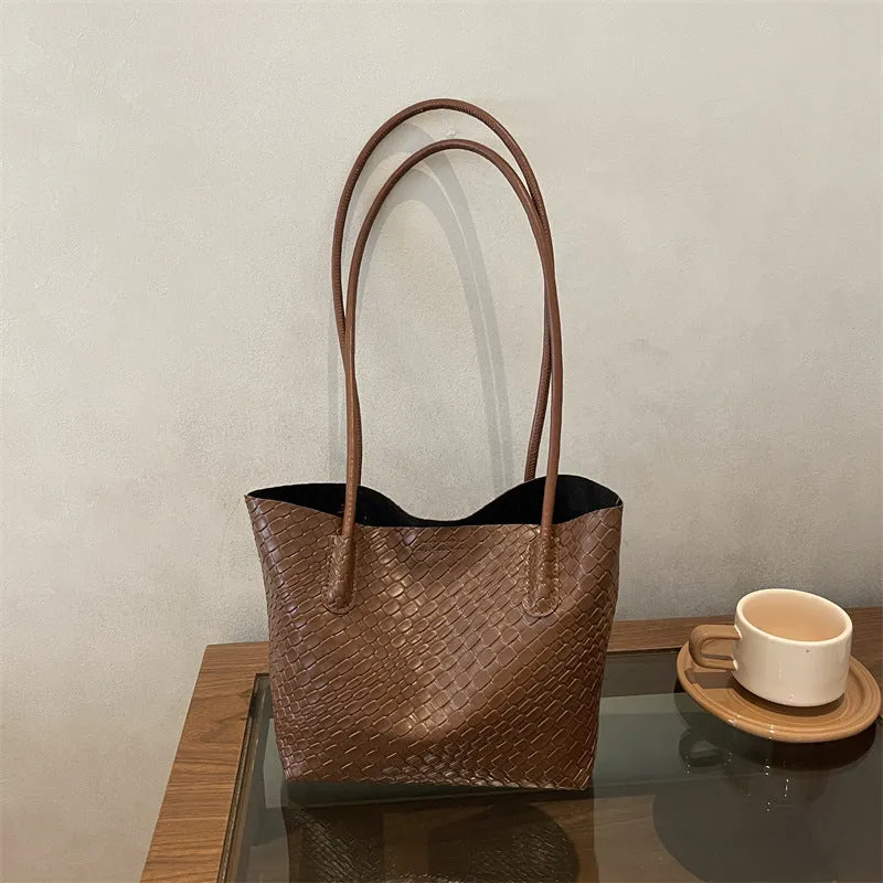 Gewebte strukturierte Handtasche