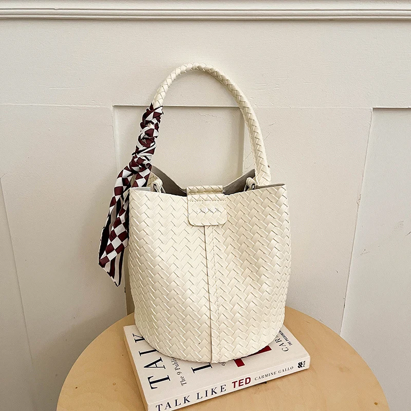 Gewebte Bucket-Handtasche