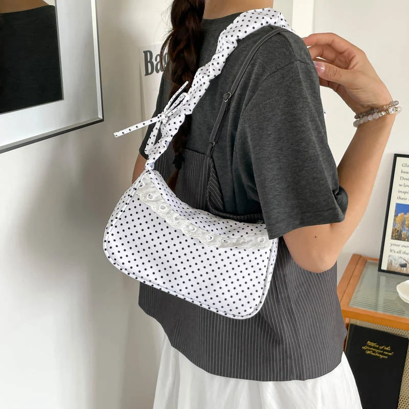 Vintage-inspirierte Polka Dot Handtasche