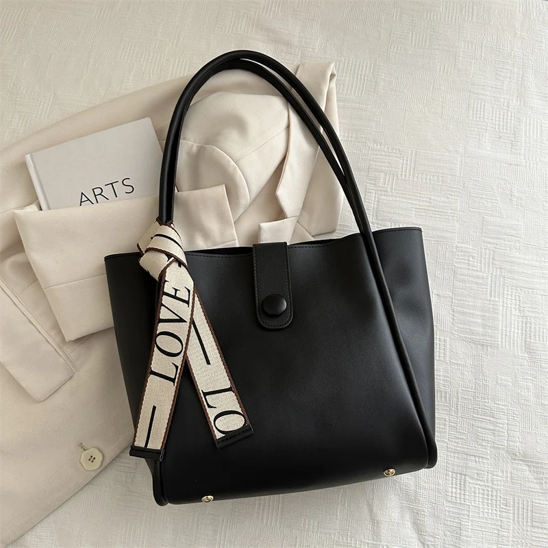 Minimalistische Kunstleder Tasche