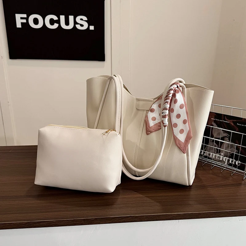 Elegante Tote Bag mit abnehmbarem Schal