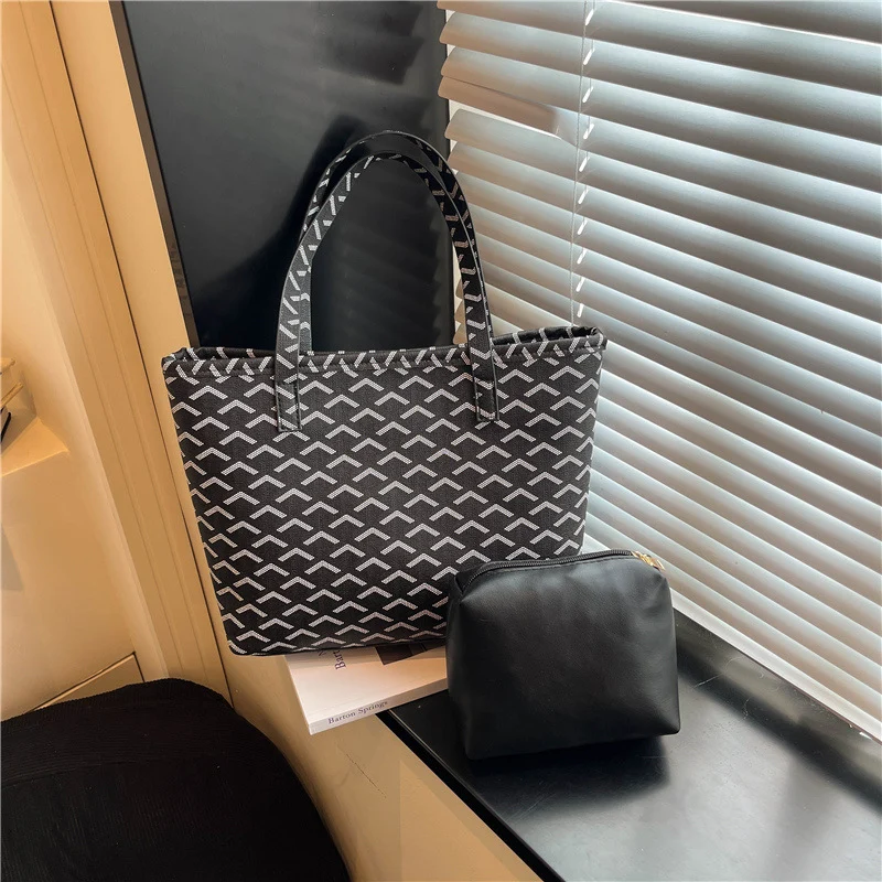 Elegante Tote Bag