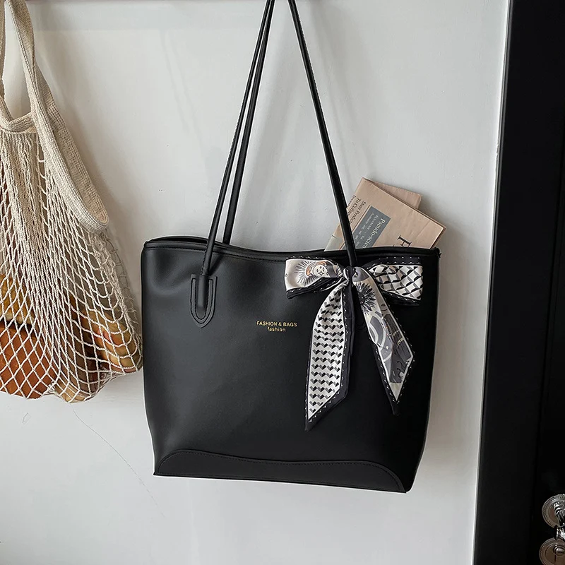 Elegante Faux-Leder-Tasche