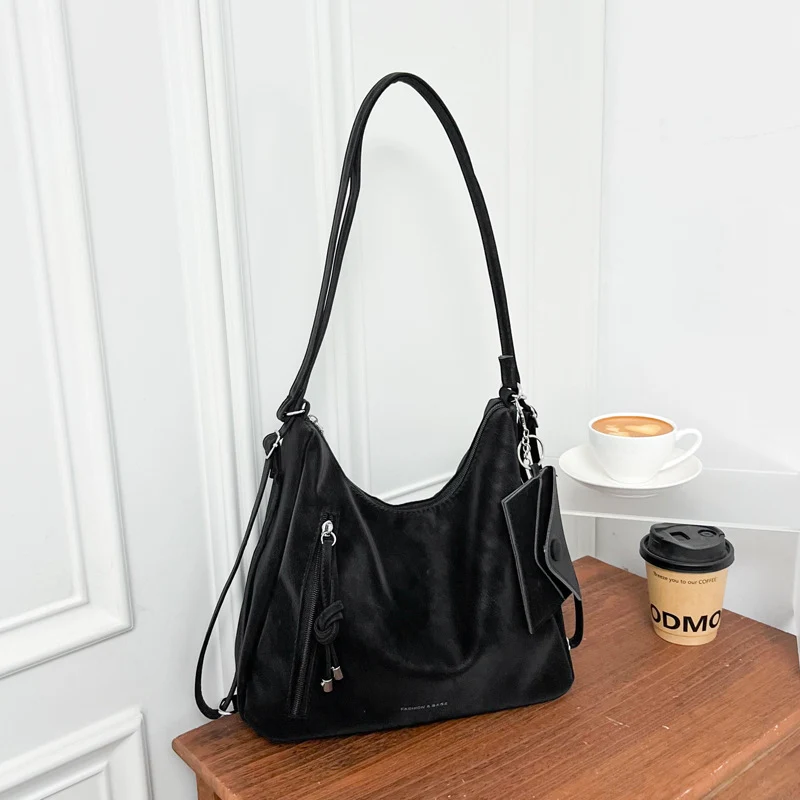 Lässige Wildleder Hobo-Tasche