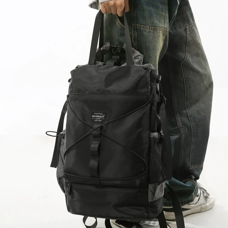 Vielseitiger Roll-Top-Rucksack Karnz