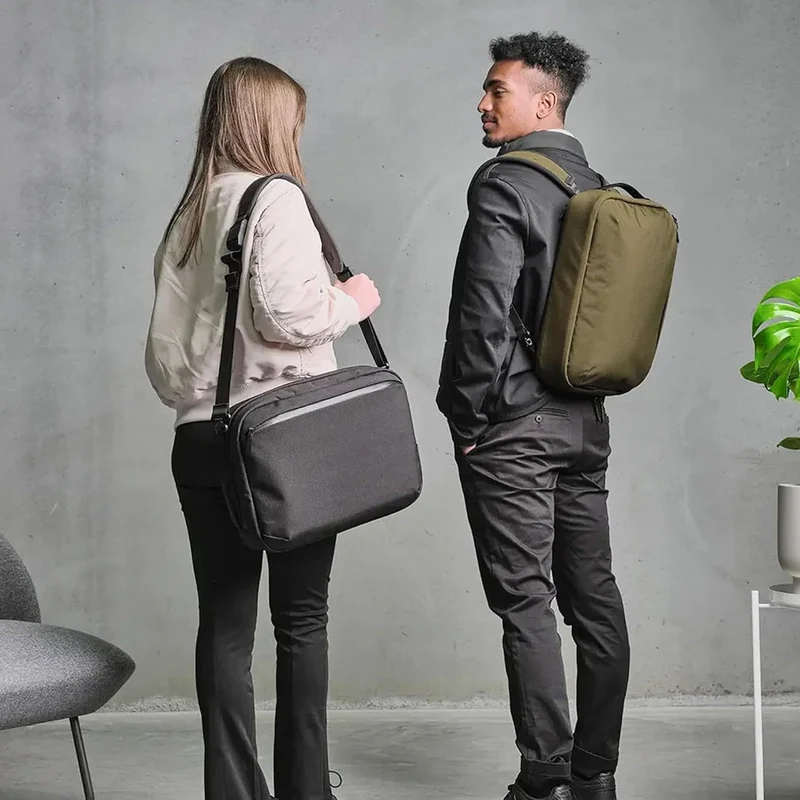 Minimalistischer Technik Rucksack Karnz