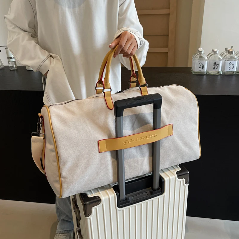 Bestickte Reise-Tasche Karnz