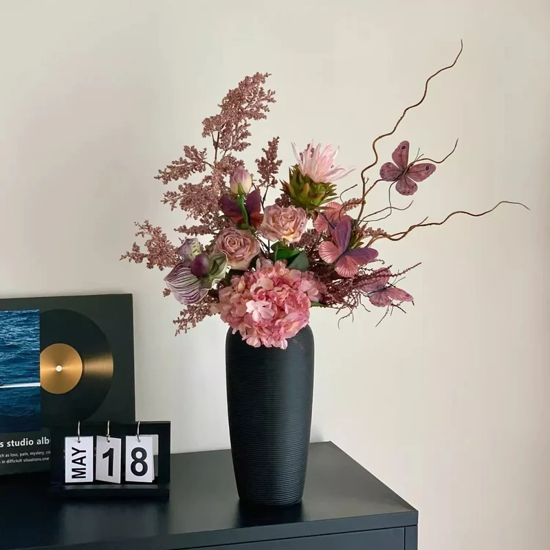 Luxuriöse Blumenarrangement