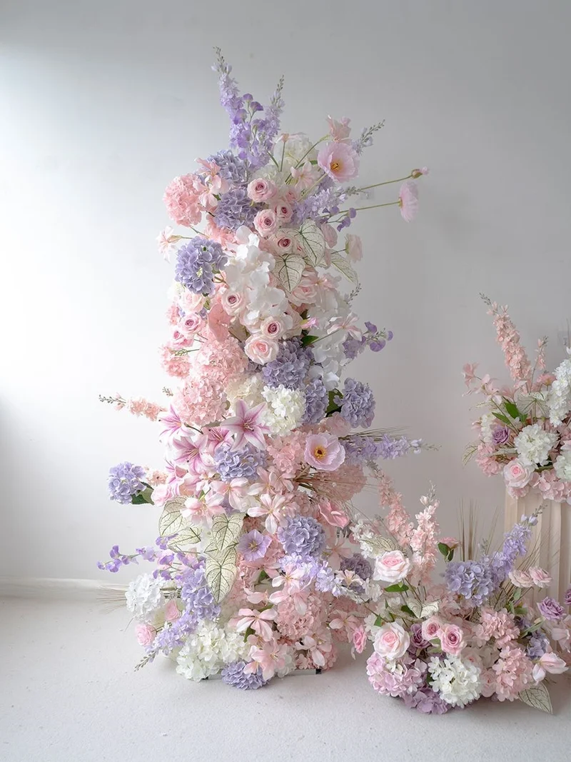 Luxuriöse Kunstblumenarrangement