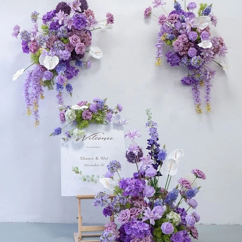 Elegante hängende Blumenarrangement