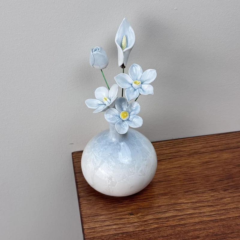 Elegante florale dekorative Vase