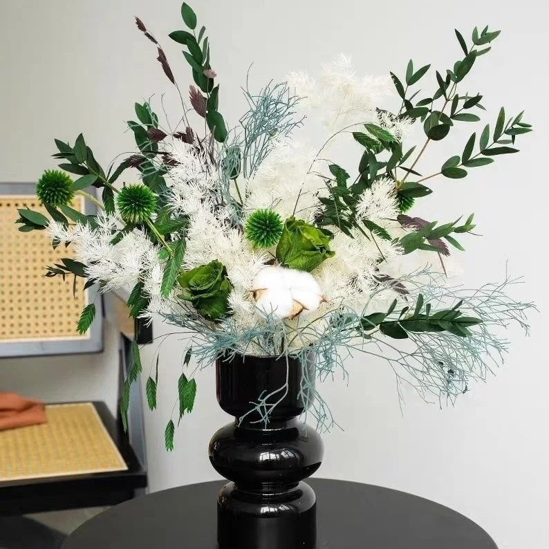 Elegante künstliche botanische Anordnung
