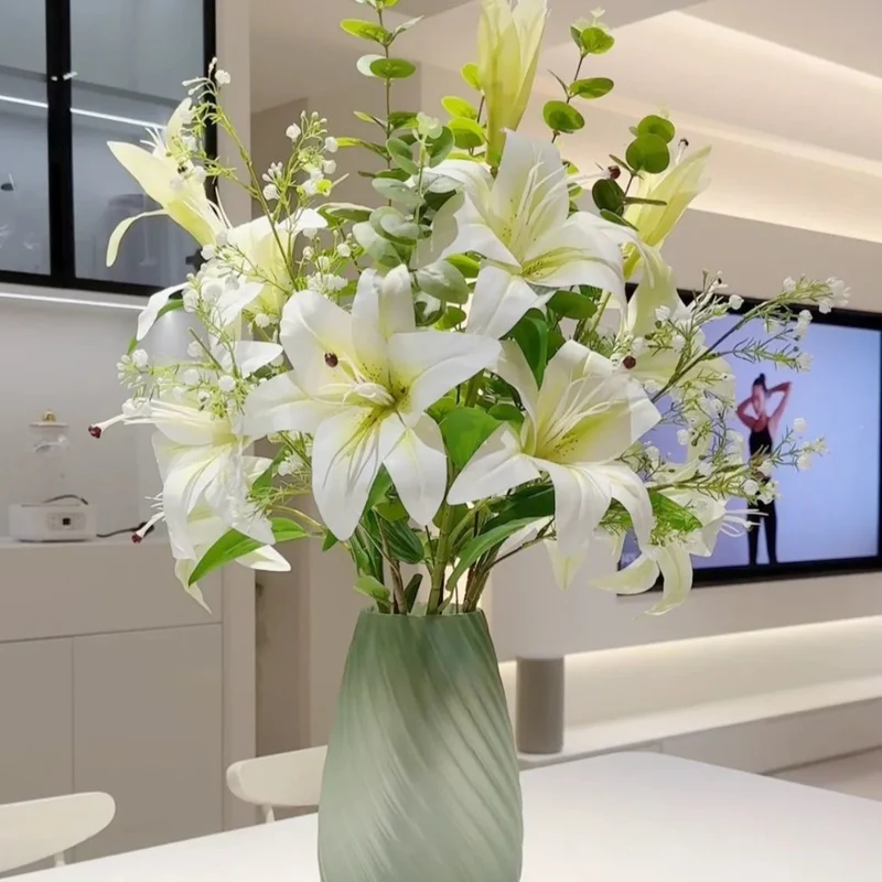 Elegante dekorative Blumenarrangement
