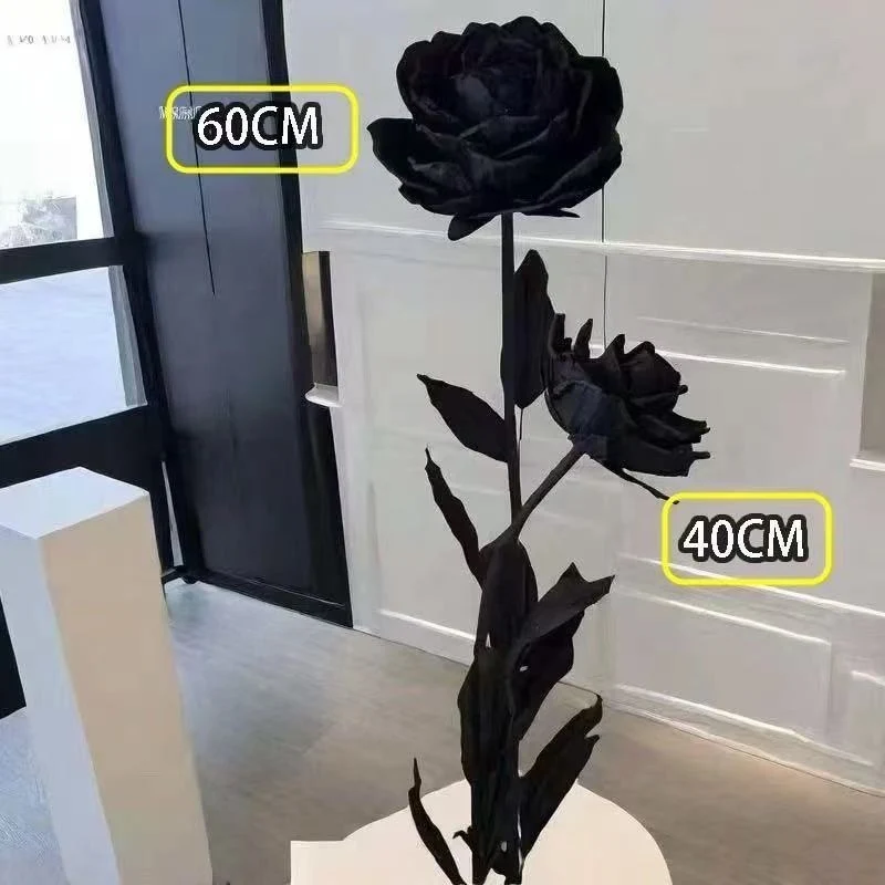 Künstlerische dekorative schwarze Rosen-Skulptur