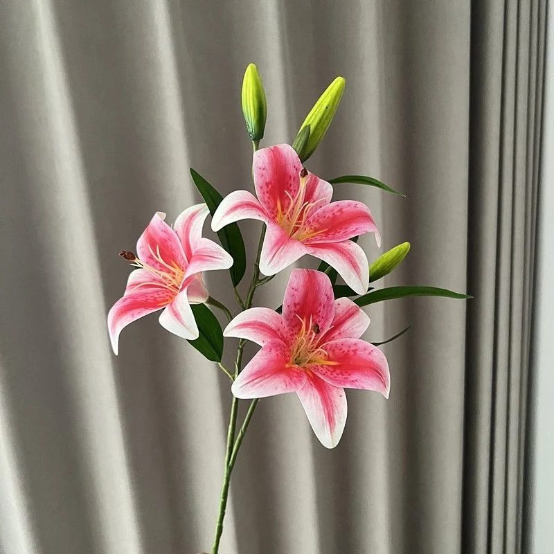 Künstlicher Flieder-Lilienstrauß