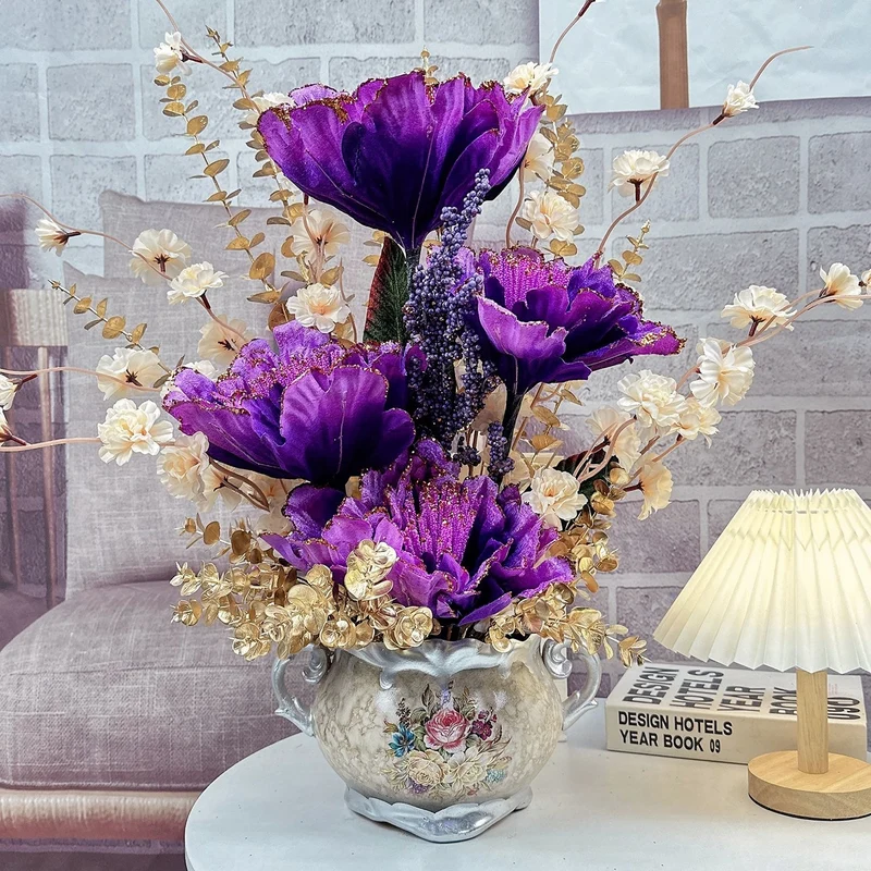 Künstliches Blumenarrangement