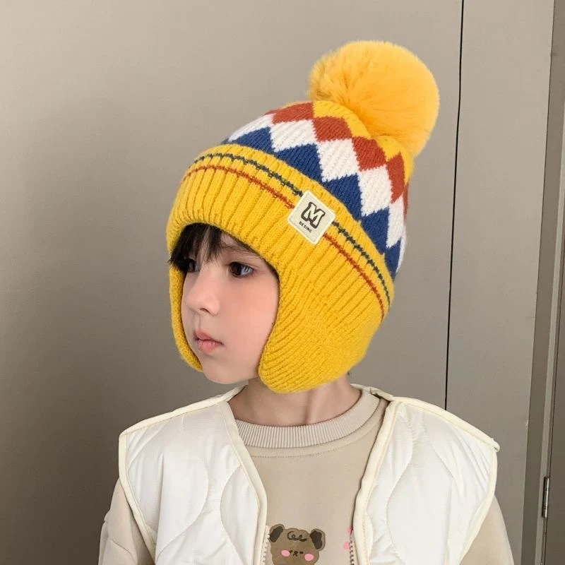 Kindermütze mit Ohrenklappen, gestrickt, warm