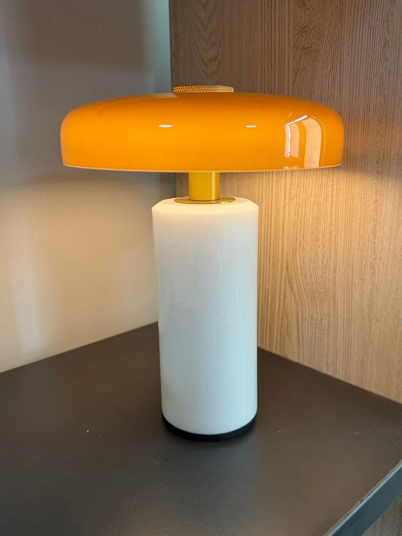 Marmor-Tischlampe Modell 5809, aufladbar, 3-stufig dimmbar