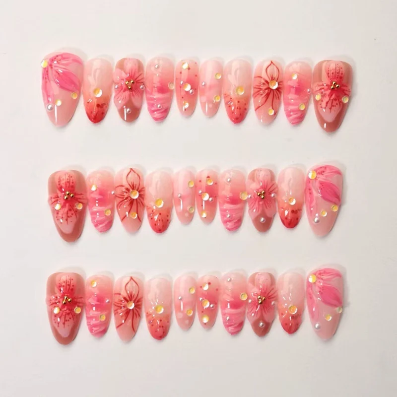 Elegantes Floral Press-On Nagelset Karnz