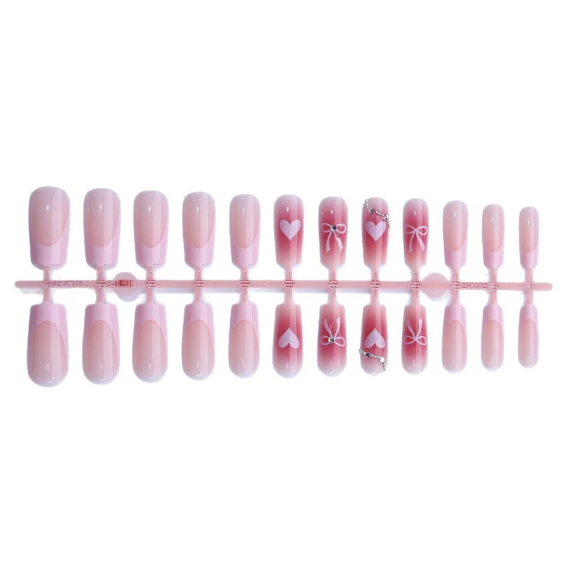 Elegantes Designer Press-On Nagelset Karnz