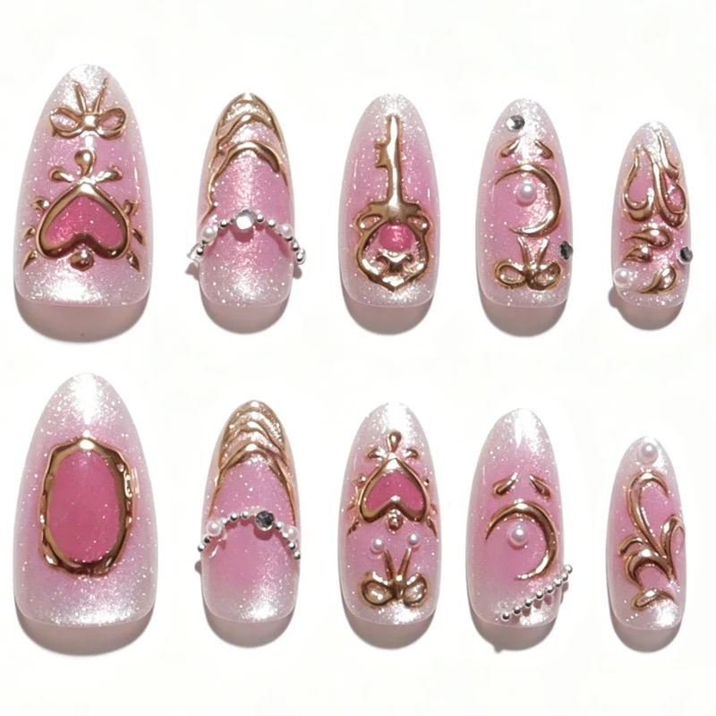 Dekoratives Press-On-Nagelset mit floralen Akzenten Karnz