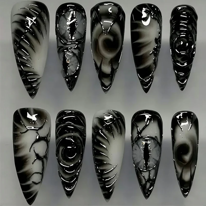 Künstlerisches Stiletto Press-On Nagelset Karnz