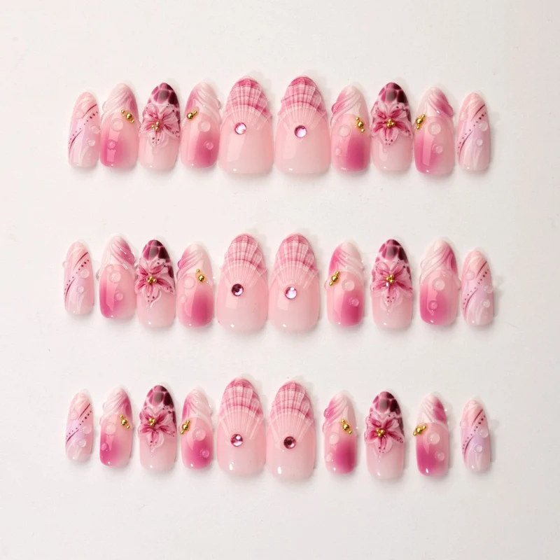 Künstlerisches Stiletto-Nail-Design Karnz