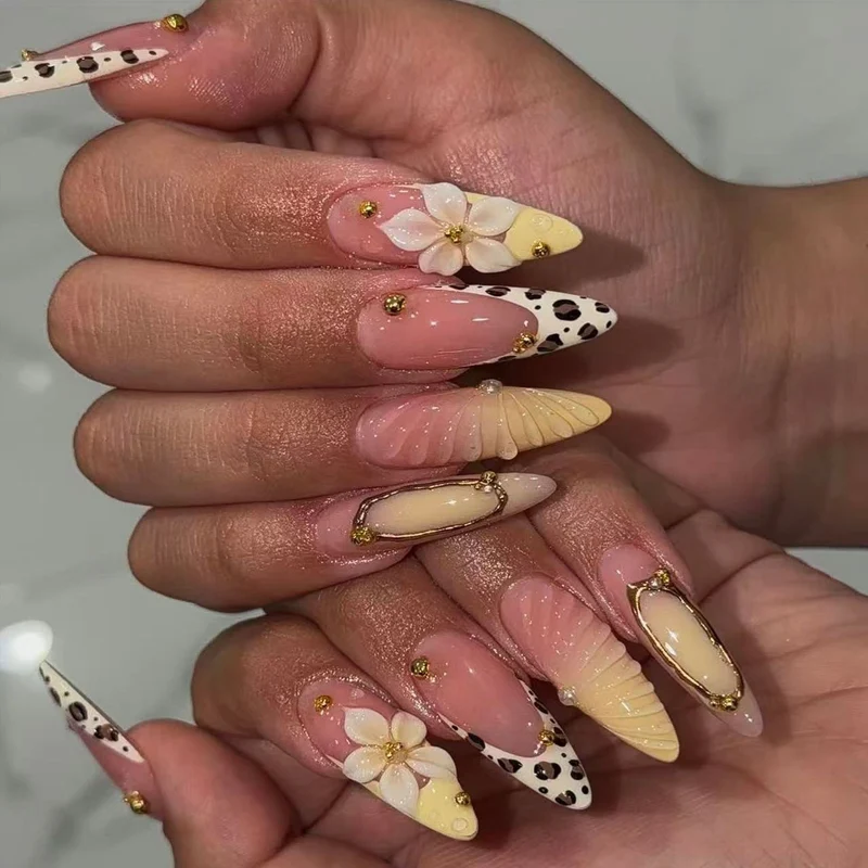 Künstlerisches Nagelkunst-Set Karnz