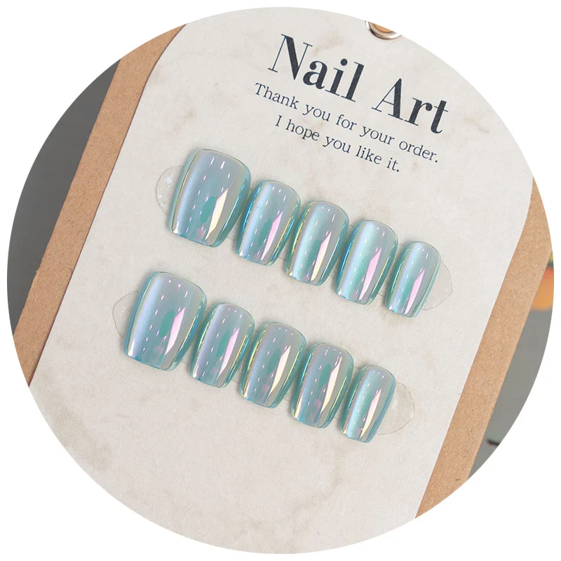 Stylisches Press-On-Nagelset mit schillerndem Finish Karnz