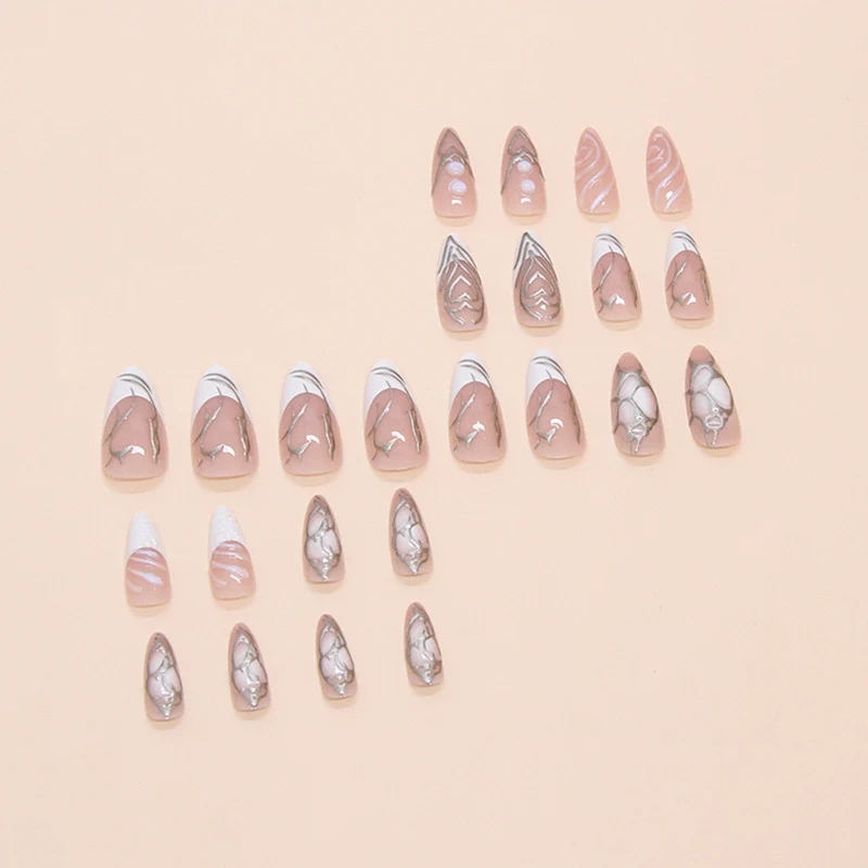 Stilvolle Lange Stiletto Press-On Nägel mit Irisierenden Design Karnz