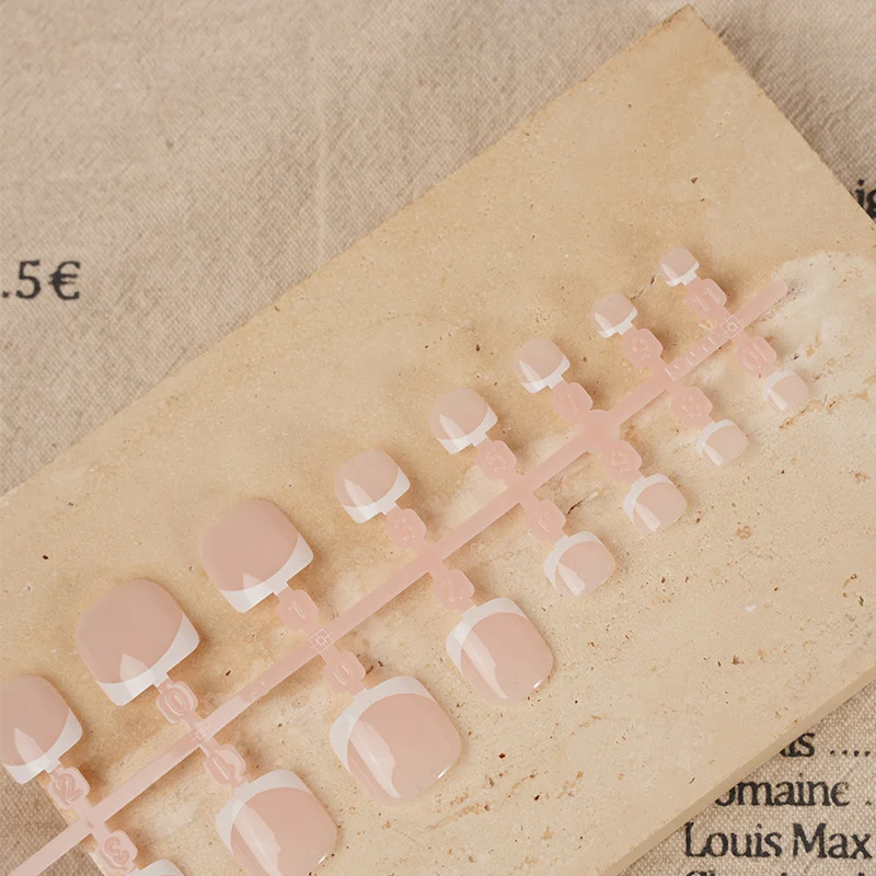 Stylishes French Tip Press-On Nagelset Karnz