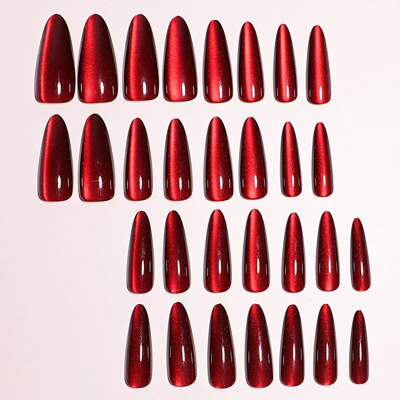 Stunning Glänzendes Press-On Nagelset Karnz