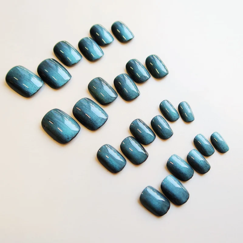 Funkelnd Elegantes Press-On Nagelset Karnz