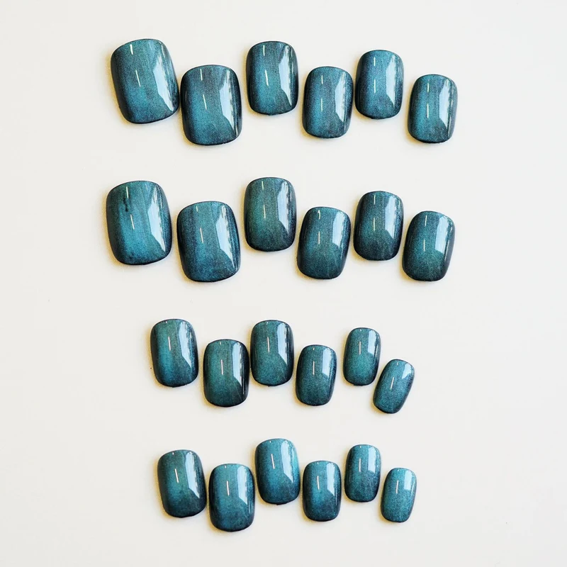 Funkelnd Elegantes Press-On Nagelset Karnz