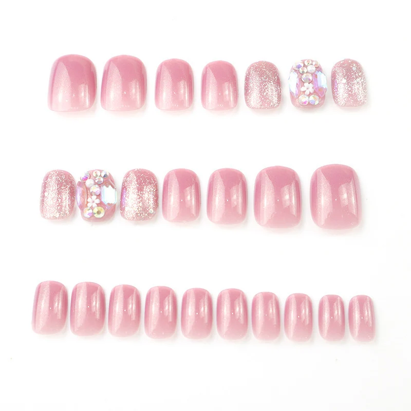 Premium Funkelnde Press-On Nagelset mit dekorativen Strasssteinen Karnz