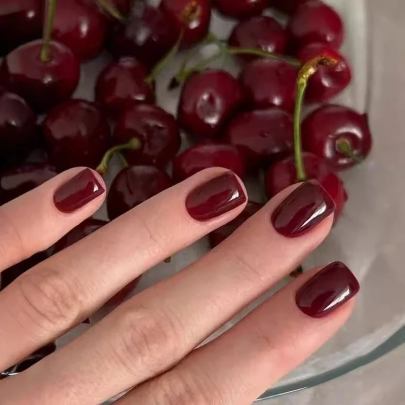 Glossy Press-On Nail Set Karnz