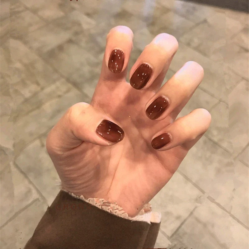 Glänzendes Press-On Nagelset Karnz