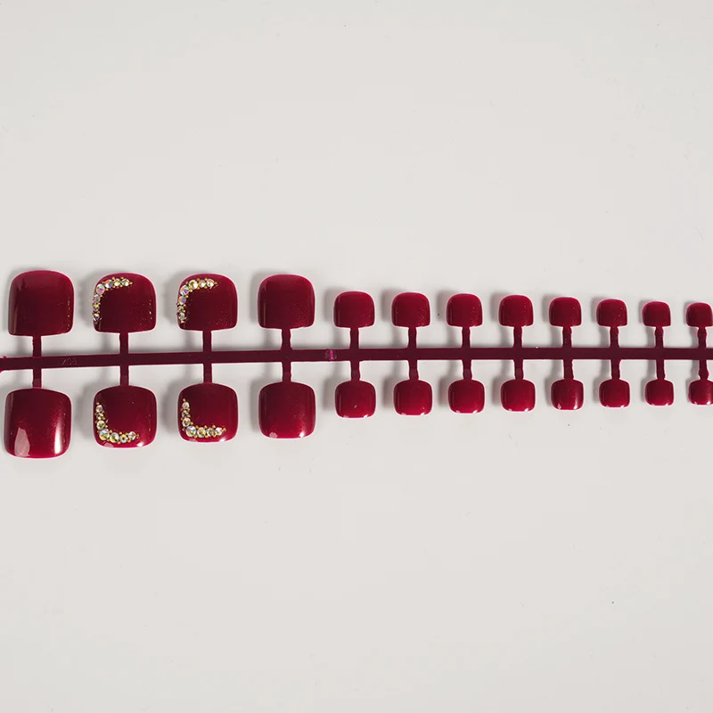 Glänzendes dekoratives Press-On-Nagelset Karnz