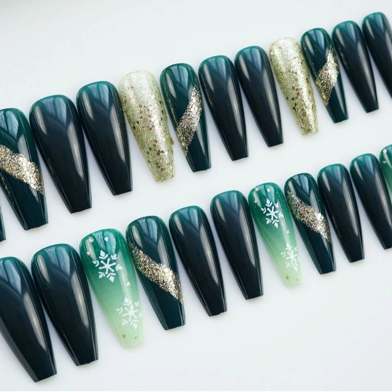 Glitzerndes Langes Stiletto Press-On Nagelset Karnz