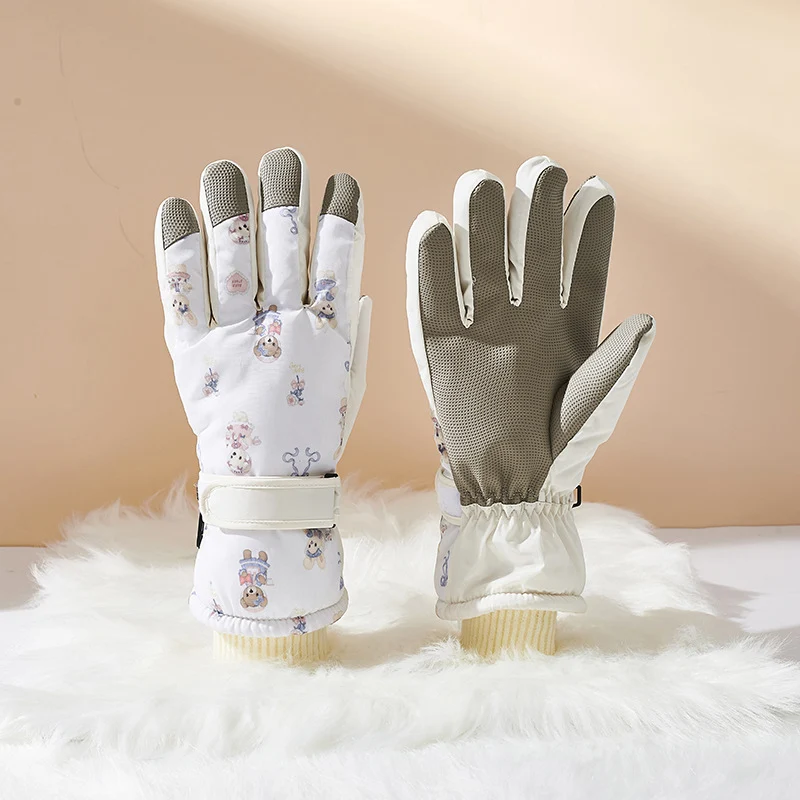 Niedliche cartoonartige Winterhandschuhe Karnz