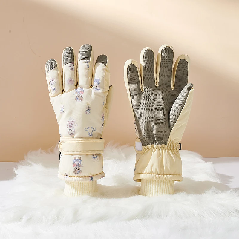 Niedliche cartoonartige Winterhandschuhe Karnz