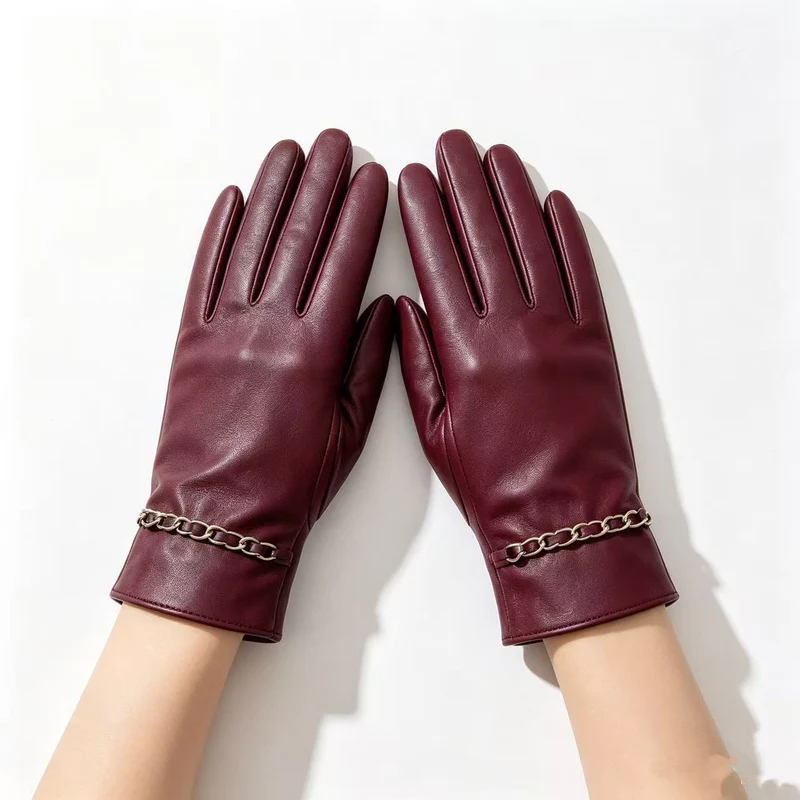 Chic Lederhandschuhe mit Kettendetails Karnz