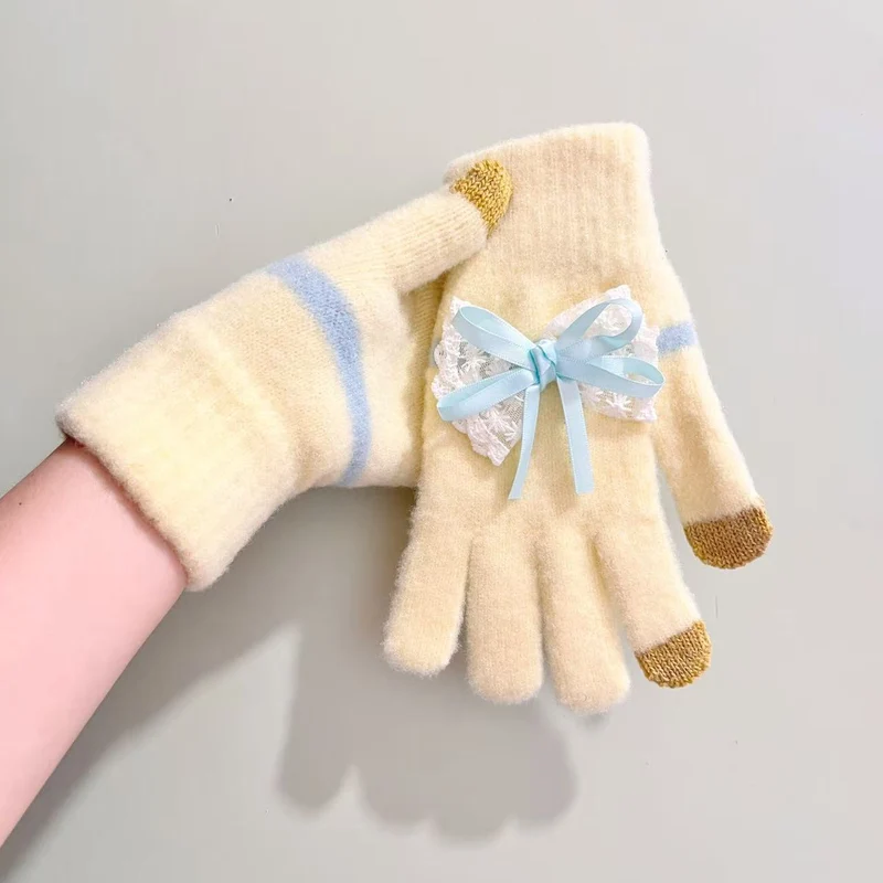 Schmetterlingsverzierte Touchscreen-Handschuhe Karnz