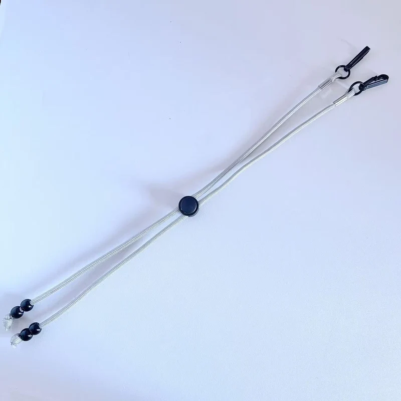 Verstellbarer langlebiger Brillenhalter Karnz