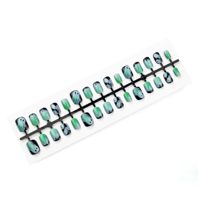Ghostly Glow Press-On Nail Art Set Karnz