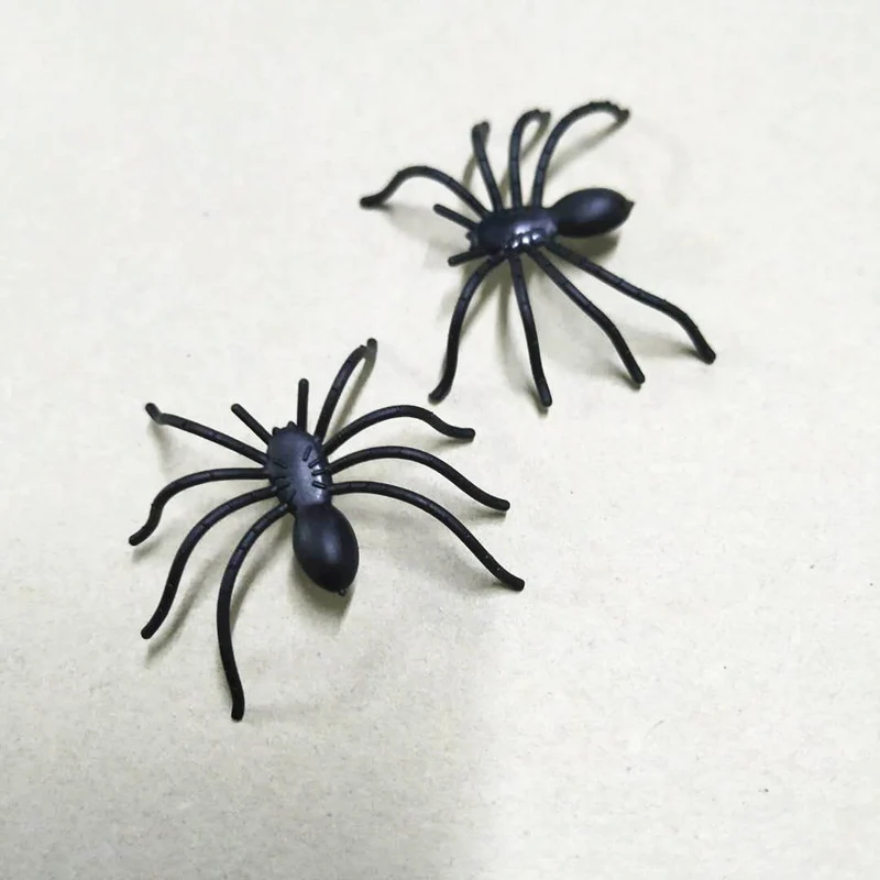 Realistische Spinnenfiguren-Set Karnz