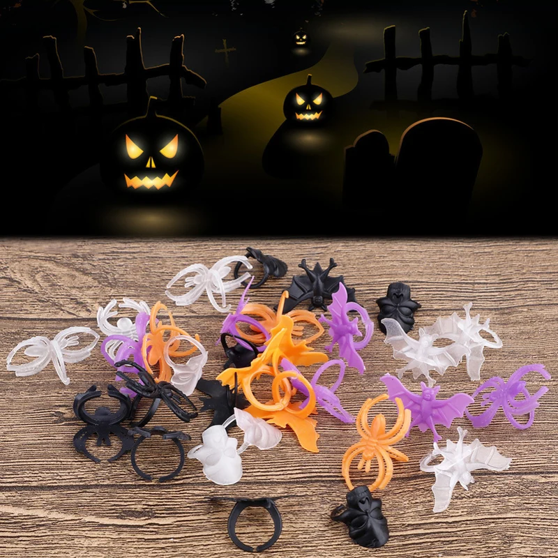 Realistische Halloween-Spinnen-Dekorationen Karnz