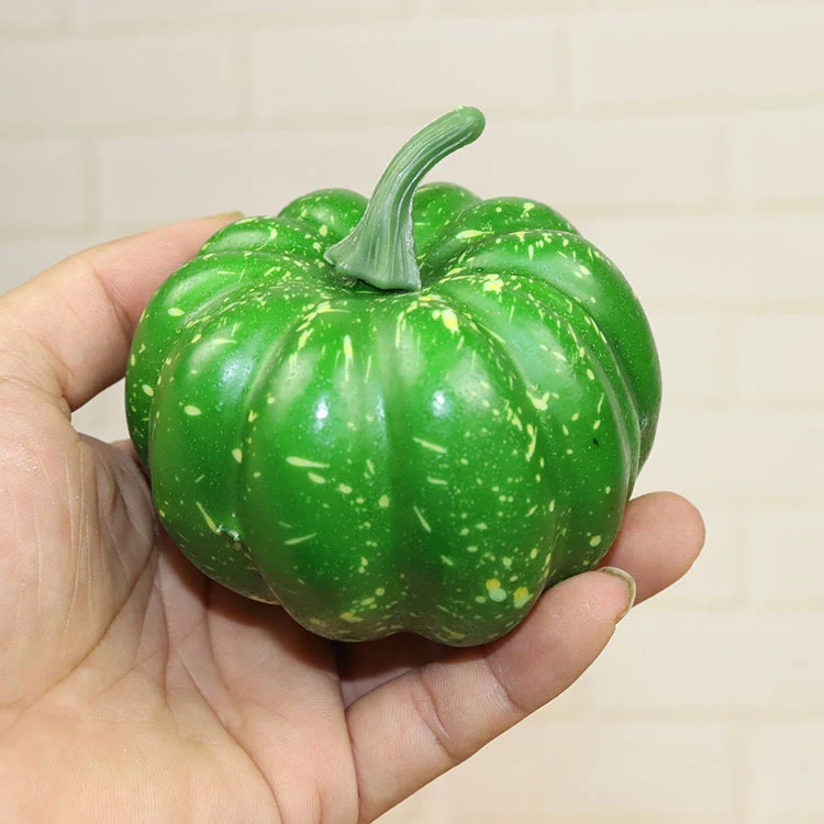 Dekorative Kürbisfiguren Karnz