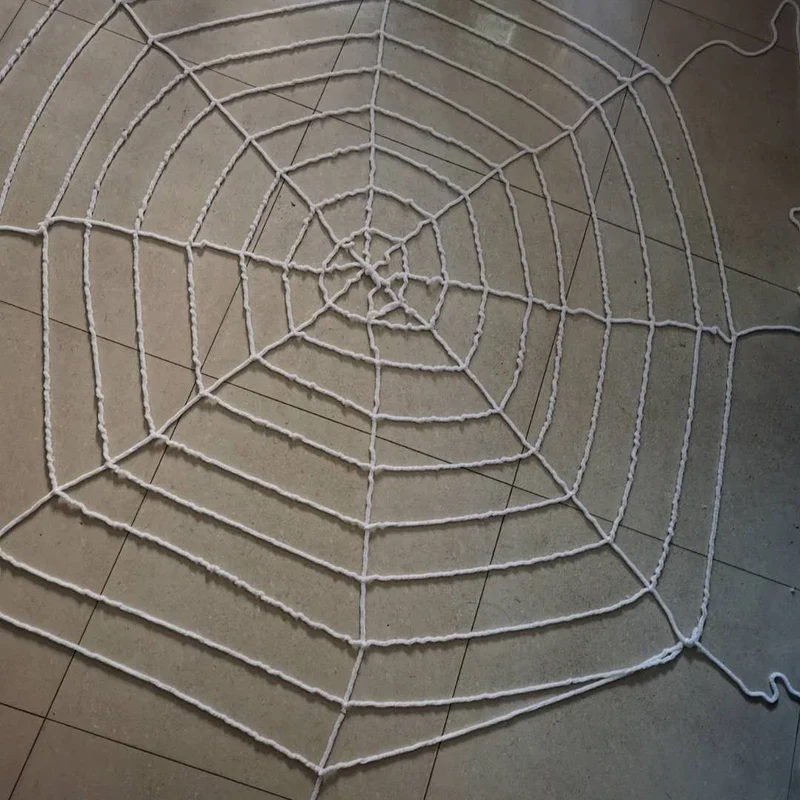 Dekorativer Halloween-Spinnenweben-Requisit Karnz